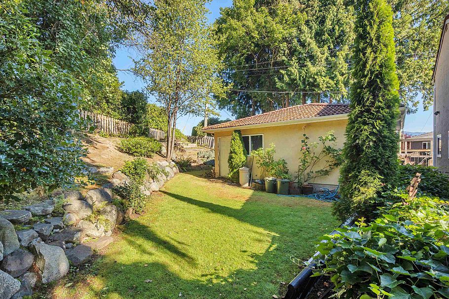 2929 W 24th Avenue Vancouver, BC - 16