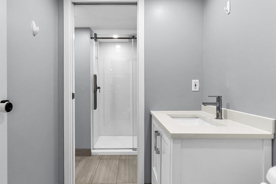 903 130 E 2nd Street North Vancouver, BC - 19