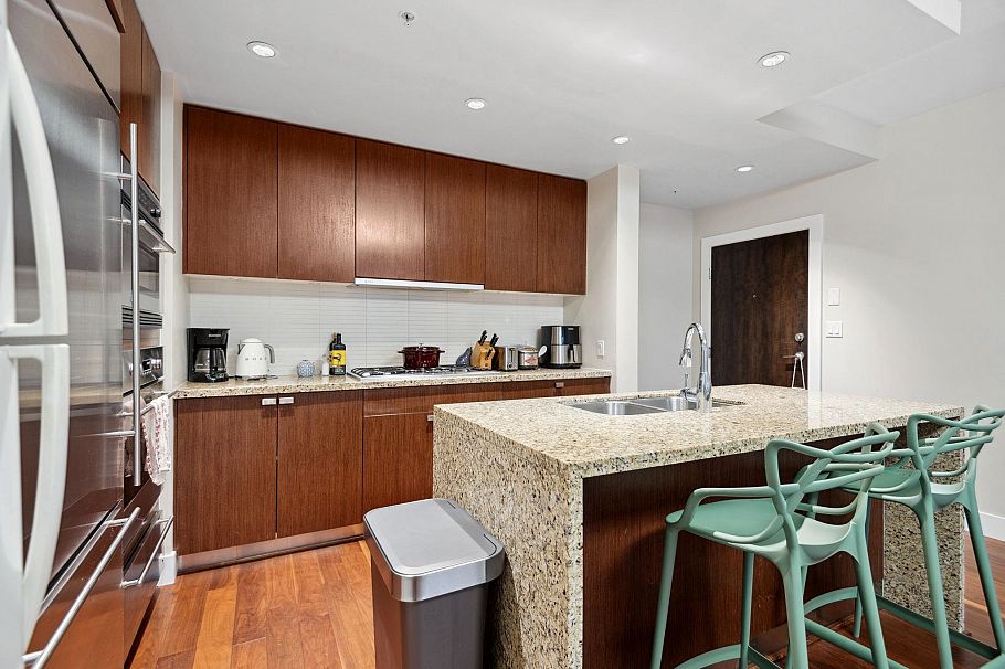 104 6080 Iona Drive Vancouver, BC - 12