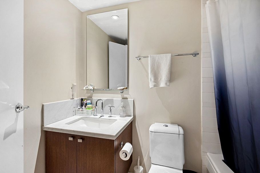 104 6080 Iona Drive Vancouver, BC - 24