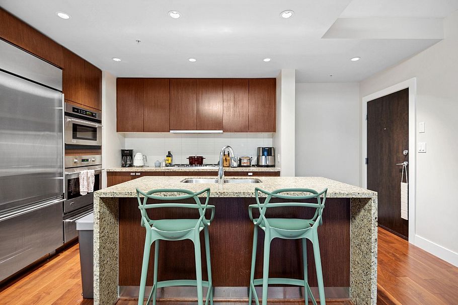 104 6080 Iona Drive Vancouver, BC - 11