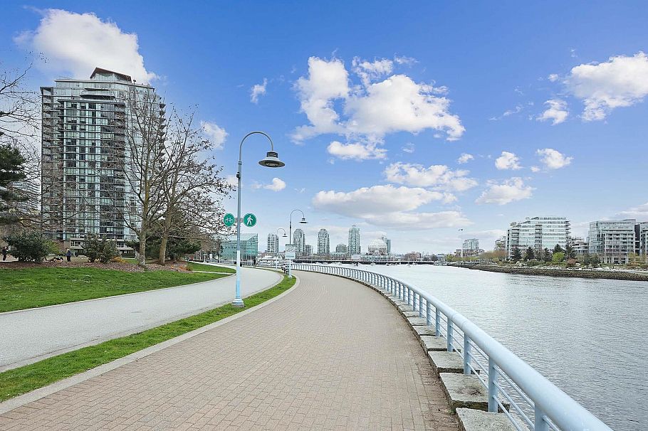 2820 89 Nelson Street Vancouver, BC - 30