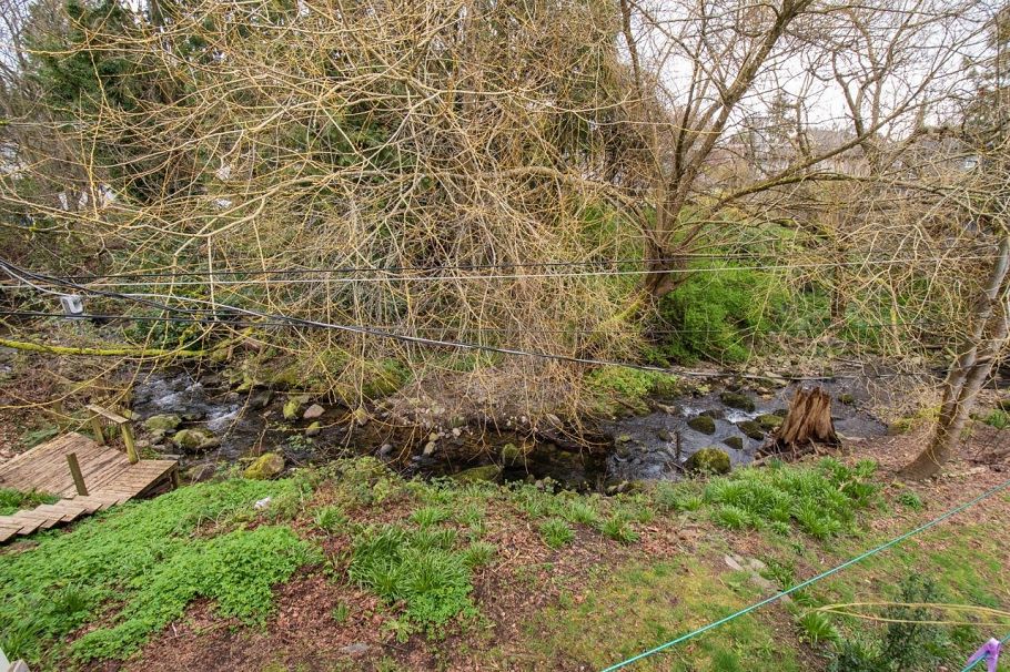 341 W 19th Street North Vancouver, BC - 12