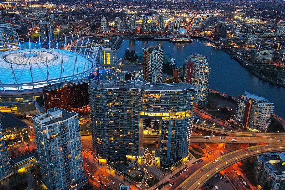 2820 89 Nelson Street Vancouver, BC - 1