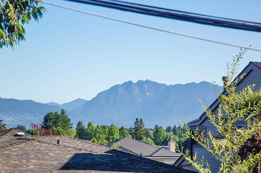 2929 W 24th Avenue Vancouver, BC - 12