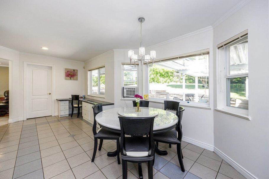 1224 E 14th Street North Vancouver, BC - 9