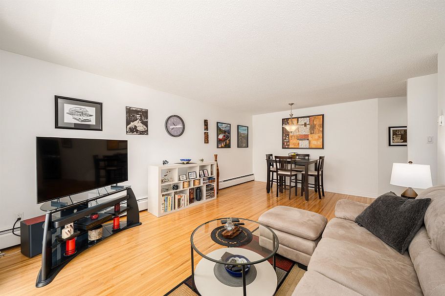 113 135 W 21st Street North Vancouver, BC - 5