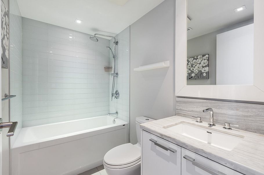 505 111 E 13th Street North Vancouver, BC - 21