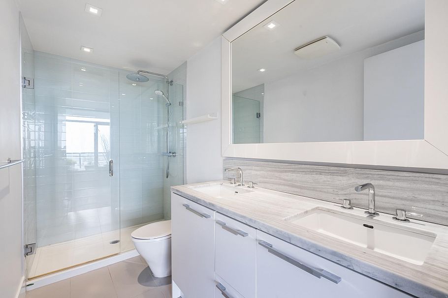 505 111 E 13th Street North Vancouver, BC - 19