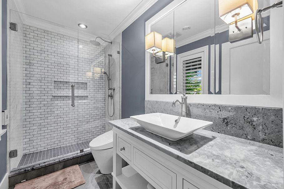 5530 Mcmaster Road Vancouver, BC - 27