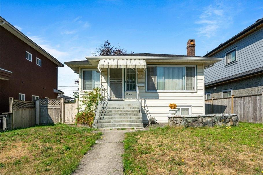 6949 Mckinnon Street Vancouver, BC - 1