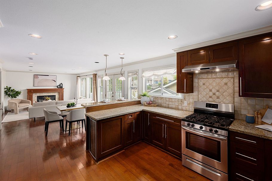 3520 W 30th Avenue Vancouver, BC - 18