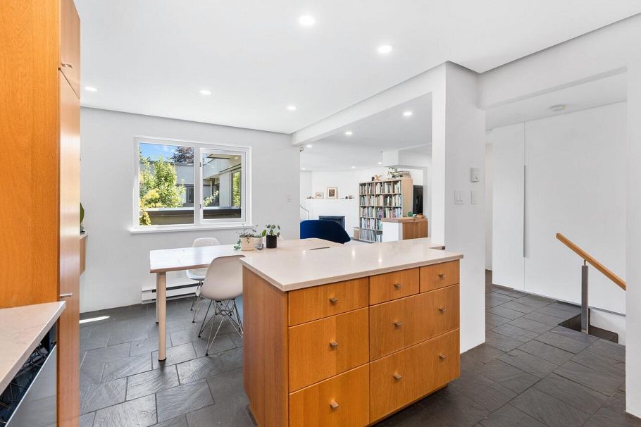 1358 W 7th Avenue Vancouver, BC - 7