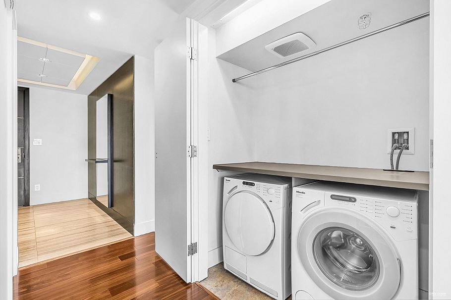 2405 667 Howe Street Vancouver, BC - 23