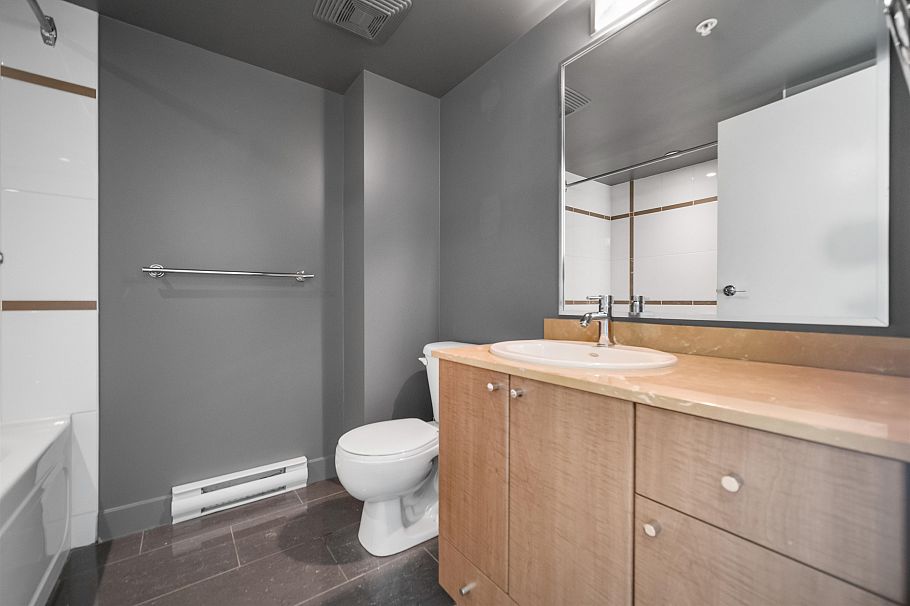 606 610 Granville Street Vancouver, BC - 10