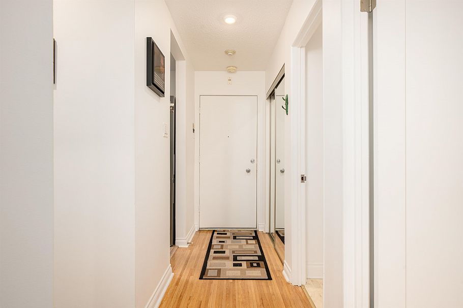 113 135 W 21st Street North Vancouver, BC - 11