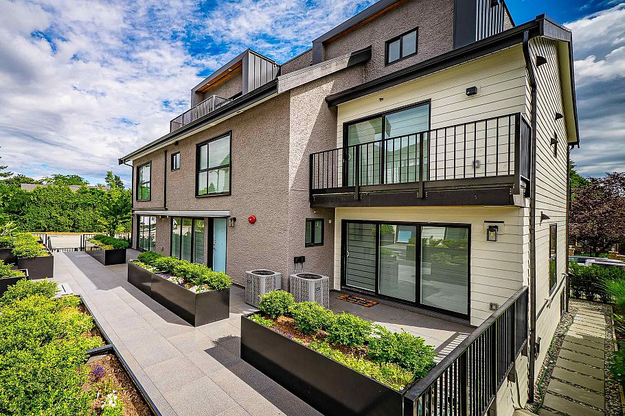 1007 W 58th Avenue Vancouver, BC - 4