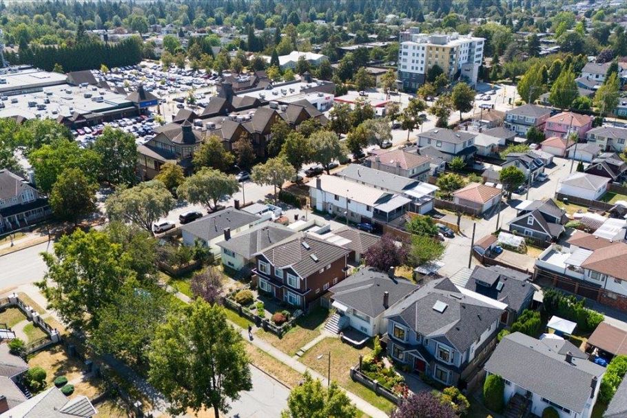 6949 Mckinnon Street Vancouver, BC - 4