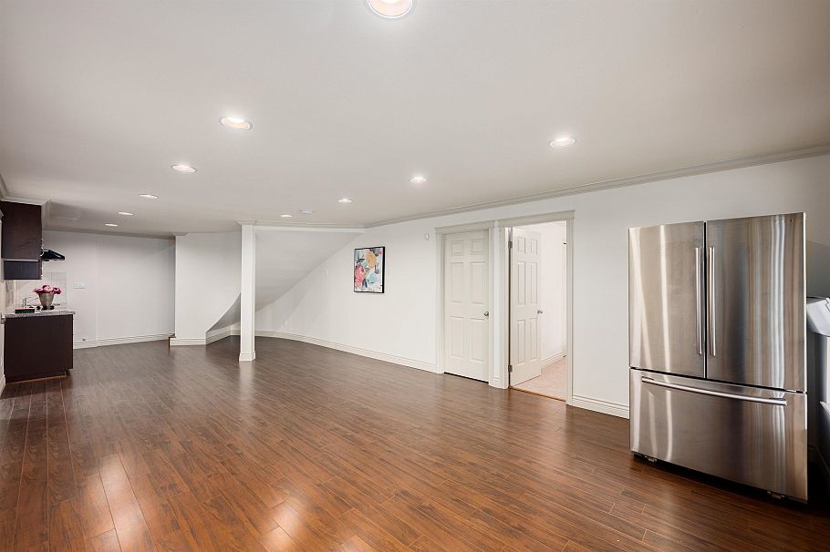 3520 W 30th Avenue Vancouver, BC - 31