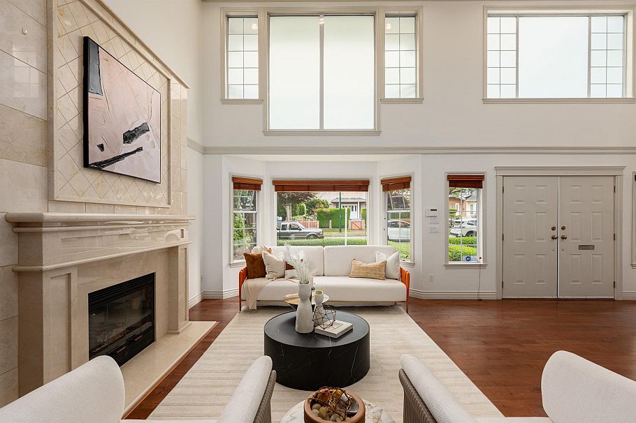 3520 W 30th Avenue Vancouver, BC - 3