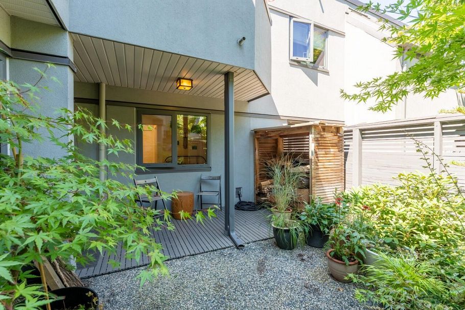 1358 W 7th Avenue Vancouver, BC - 20