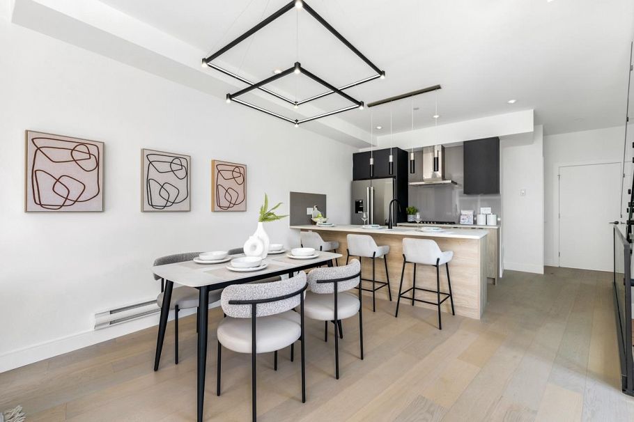 7353 Oak Street Vancouver, BC - 9