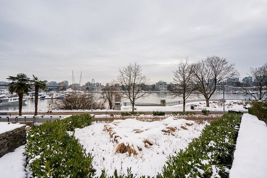 302 1228 Marinaside Crescent Vancouver, BC - 25