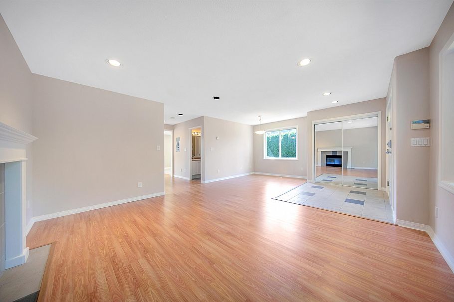 235 W 19th Street North Vancouver, BC - 5