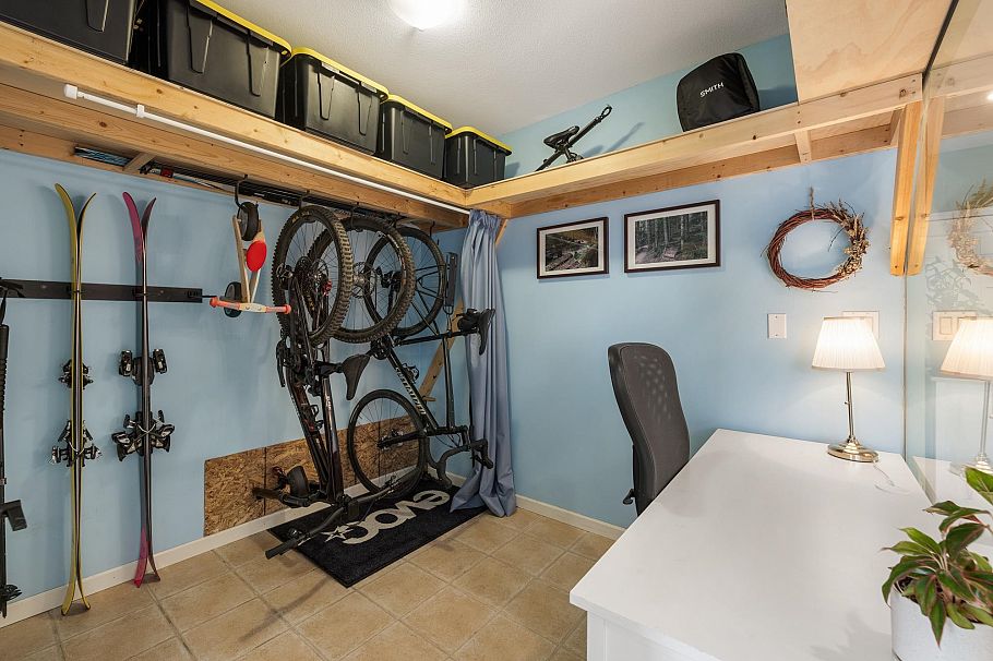 219 3629 Deercrest Drive North Vancouver, BC - 17