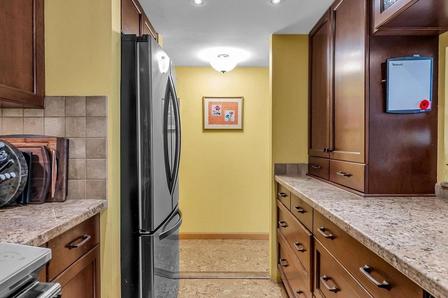 2217 Oak Street Vancouver, BC - 5