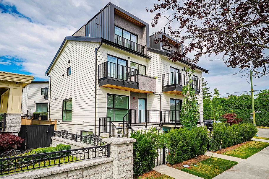 1007 W 58th Avenue Vancouver, BC - 2