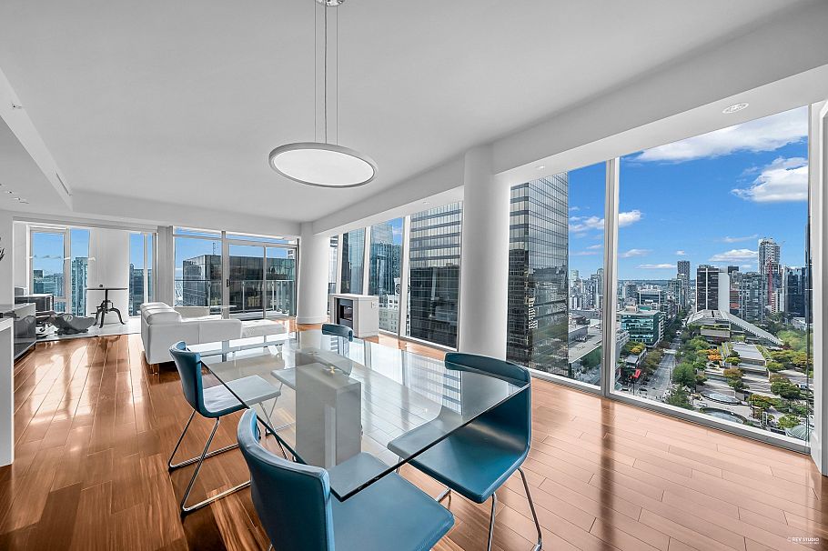 2405 667 Howe Street Vancouver, BC - 10