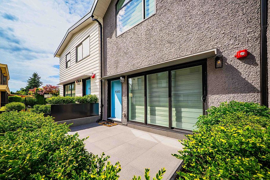 7353 Oak Street Vancouver, BC - 4