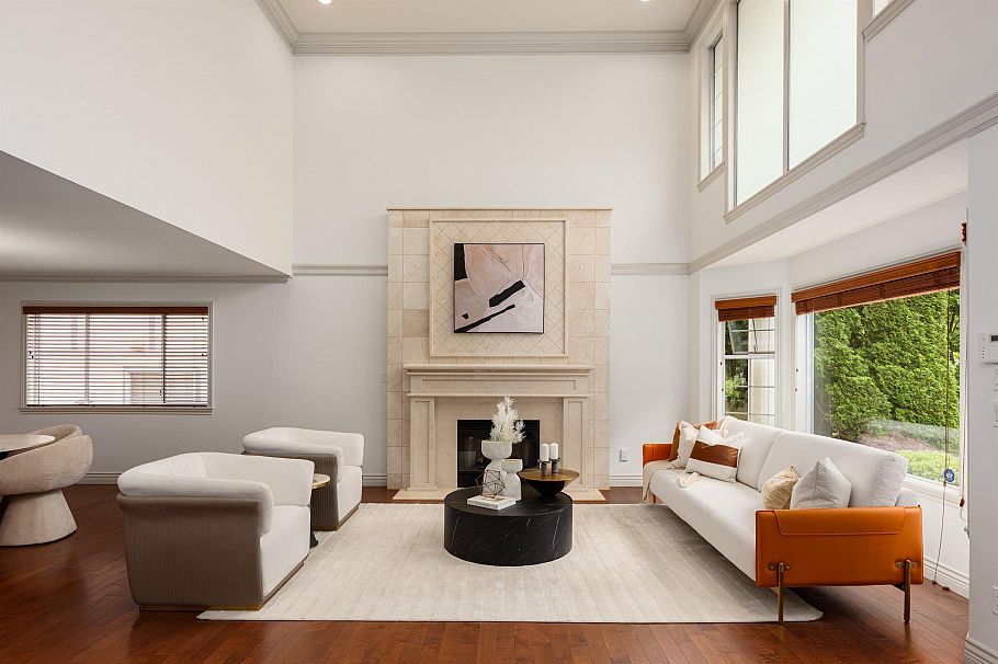 3520 W 30th Avenue Vancouver, BC - 1