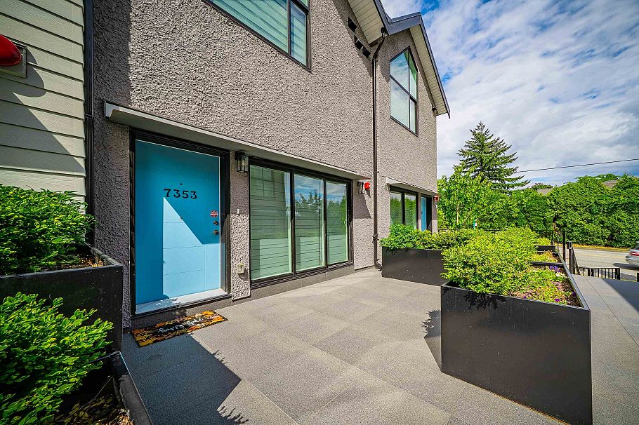 7353 Oak Street Vancouver, BC - 3