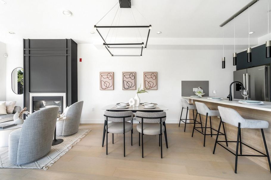 7353 Oak Street Vancouver, BC - 10