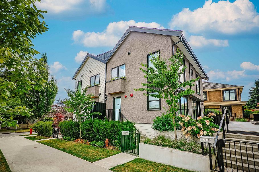 7357 Oak Street Vancouver, BC - 5