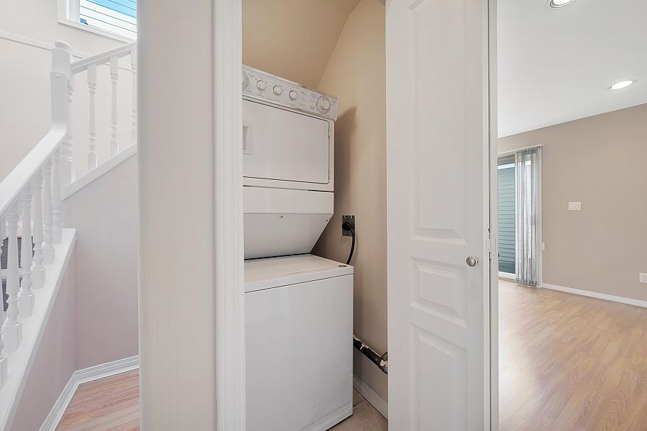 235 W 19th Street North Vancouver, BC - 15