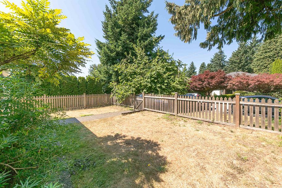 235 W 19th Street North Vancouver, BC - 27