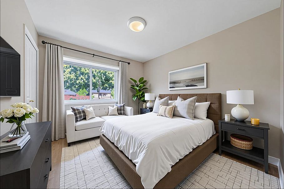 235 W 19th Street North Vancouver, BC - 19