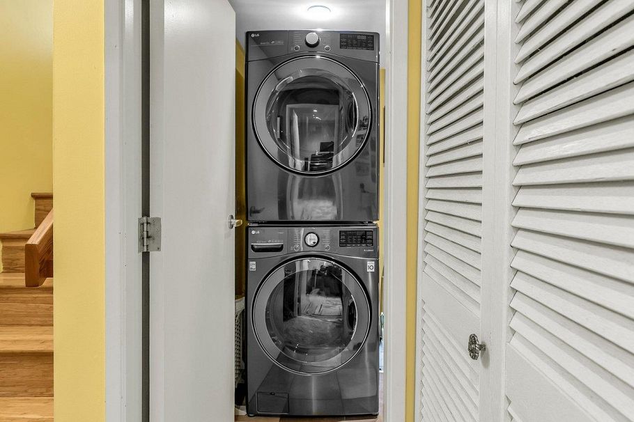 2217 Oak Street Vancouver, BC - 10