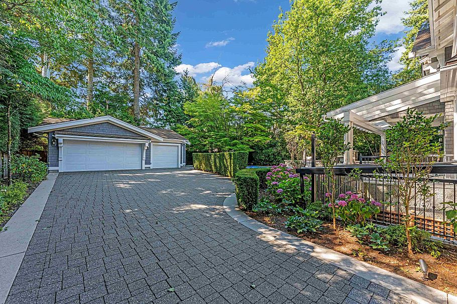 5530 Mcmaster Road Vancouver, BC - 3