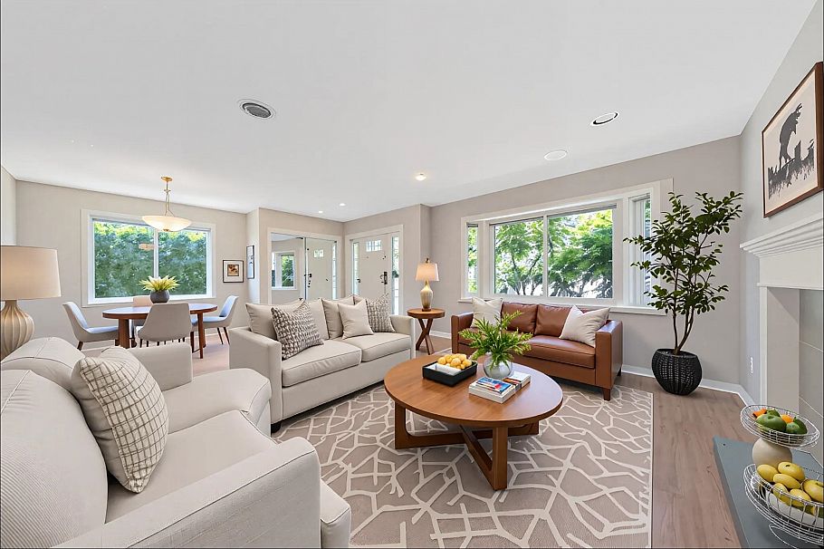 235 W 19th Street North Vancouver, BC - 2