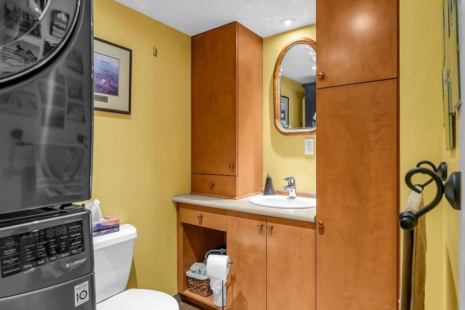 2217 Oak Street Vancouver, BC - 9