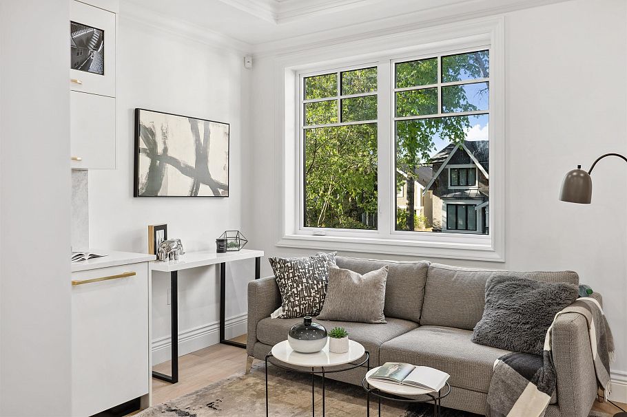 3812 W 15th Avenue Vancouver, BC - 2