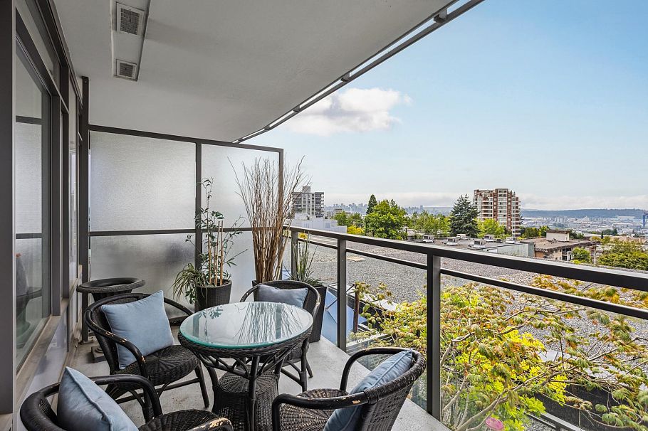 505 111 E 13th Street North Vancouver, BC - 25