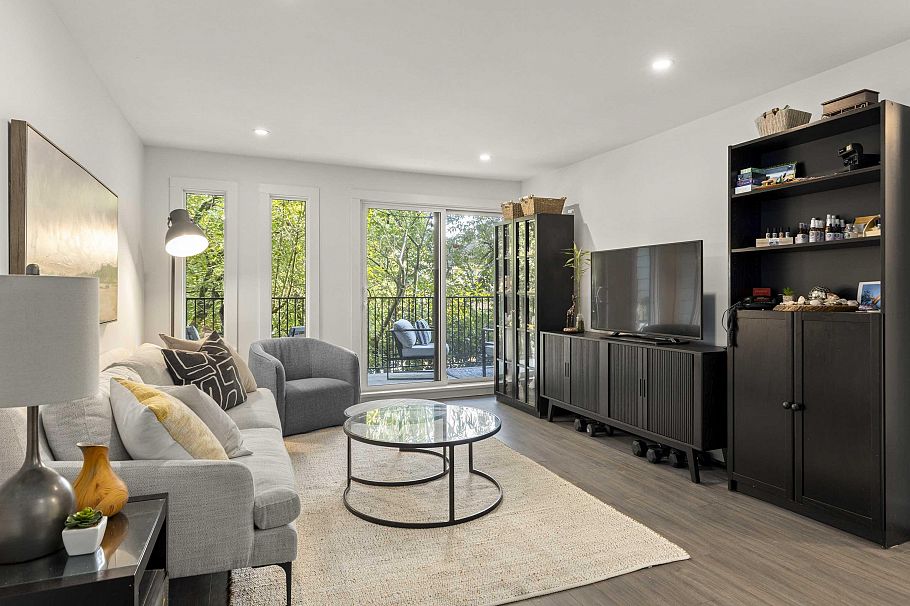 206 1365 E 7th Avenue Vancouver, BC - 5