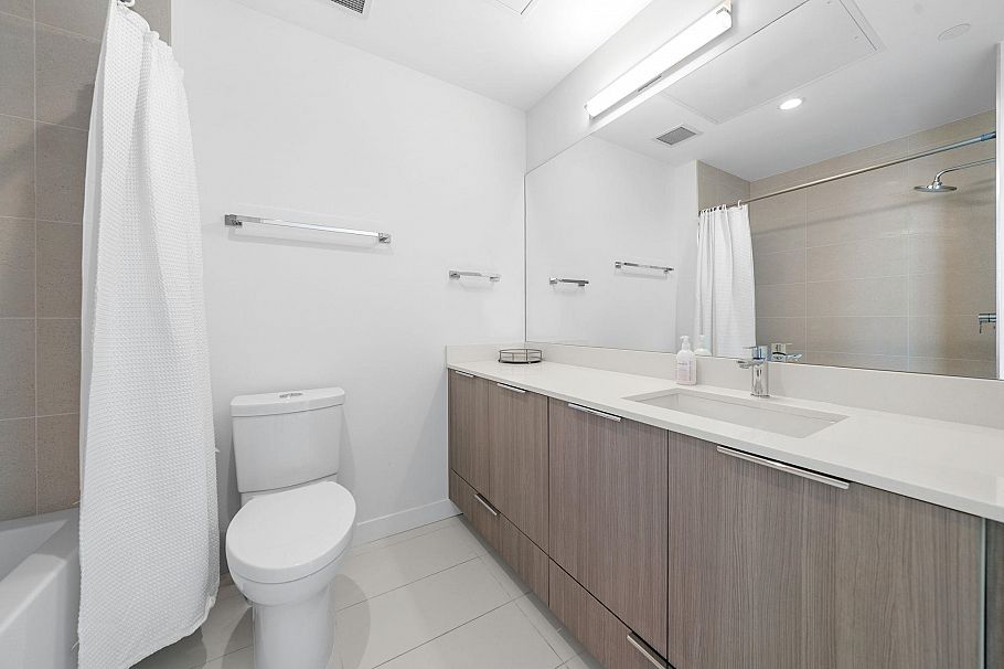 2702 1401 Hunter Street North Vancouver, BC - 25