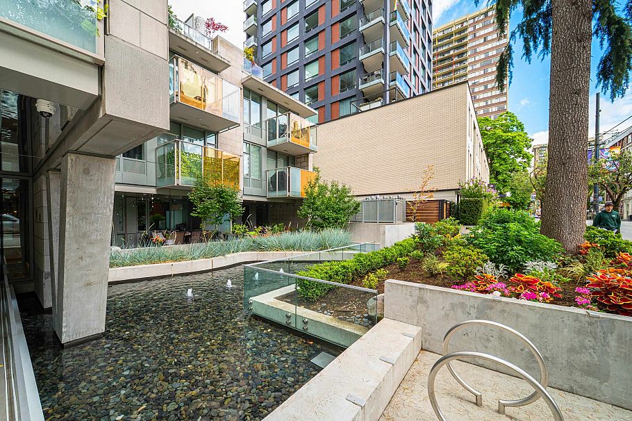405 1365 Davie Street Vancouver, BC - 27