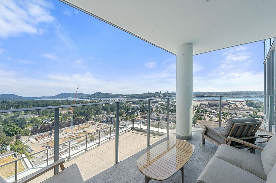 2702 1401 Hunter Street North Vancouver, BC - 27